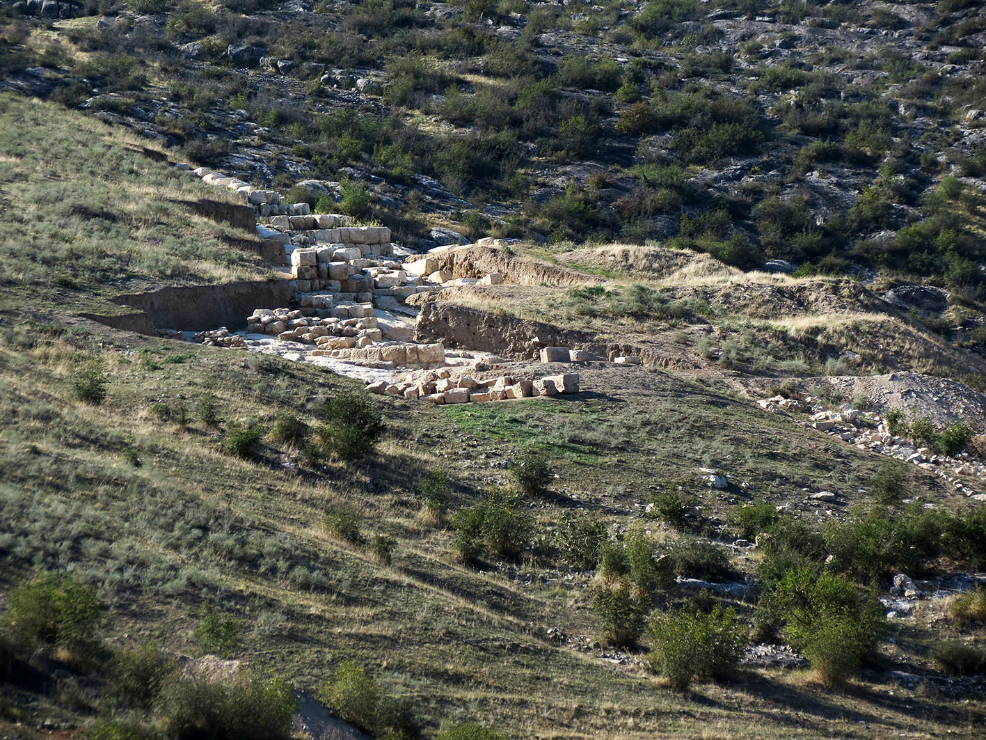 Tigranakert, Shahbulag, Surenavan (Тигранакерт, Шахбулаг, Суренаван | Artsakhi Tigranakert, Şahbulaq qalası, Սուրենավան )